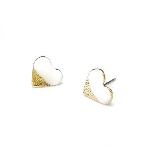 New without tags! Gold heart stud earrings